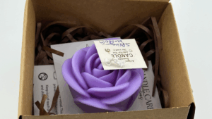 Rose in box وردة في علبة